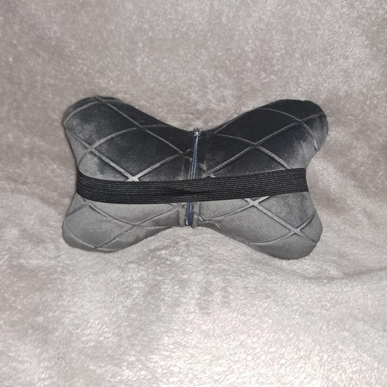 Подушка в машину Ромб 27x16x8 см Серый (24167322) - фото 3 Подушка в машину Ромб 27x16x8 см Серый (24167322) - фото 3