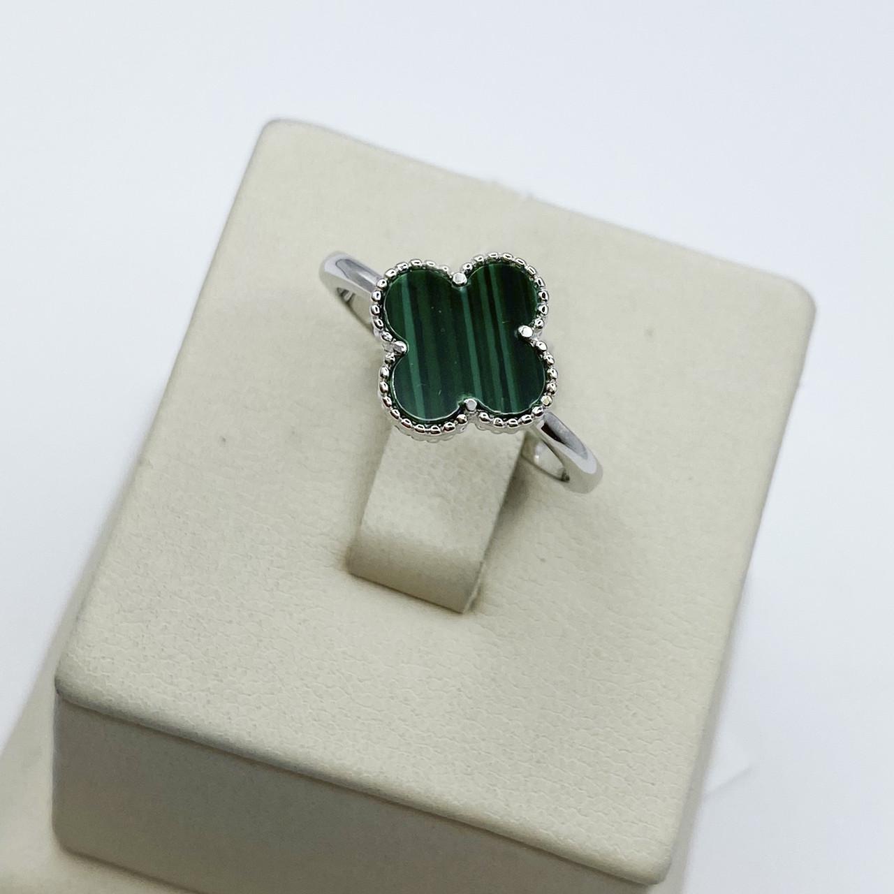 Кольцо серебряное Клевер с малахитом р. 19 2,2 г (1977864977)