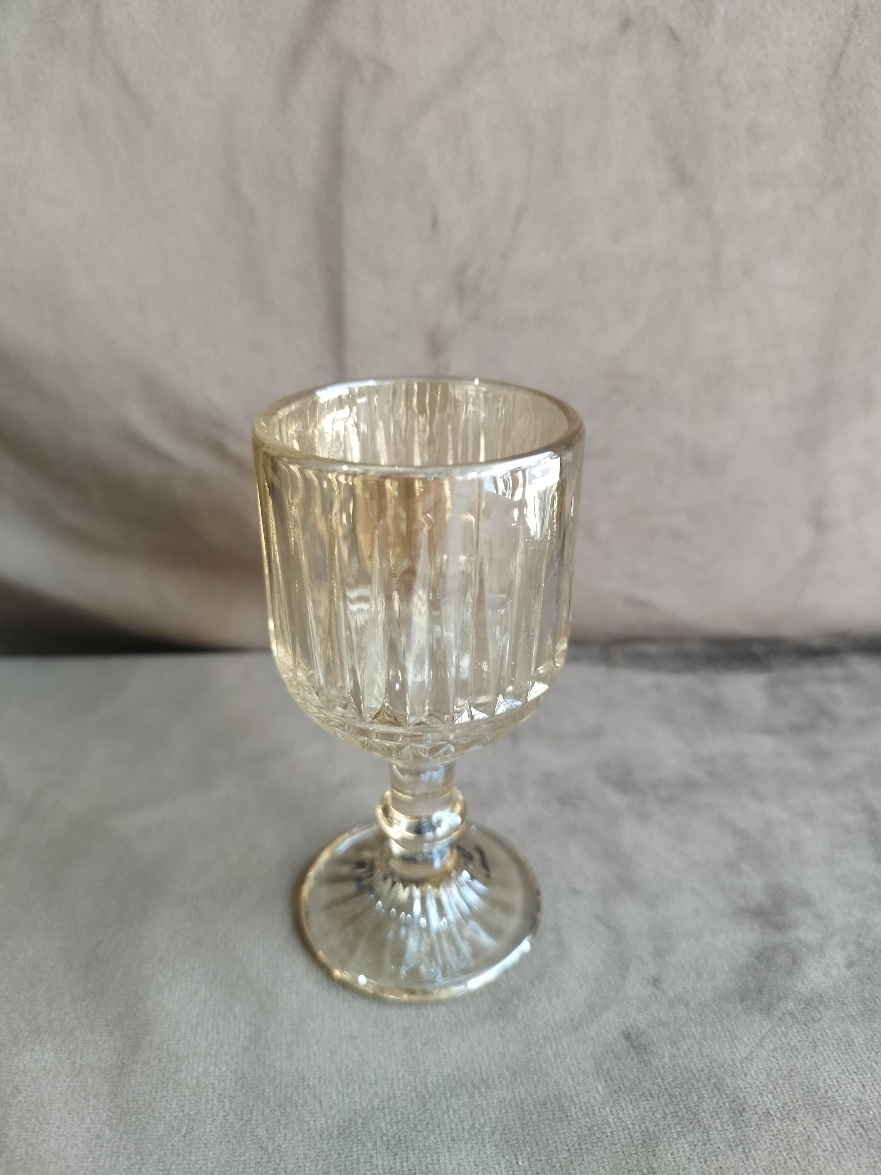 Набор рюмок YIWU стеклянных по 50 мл 6 шт. Светло-золотистый (HP-19-31-5)