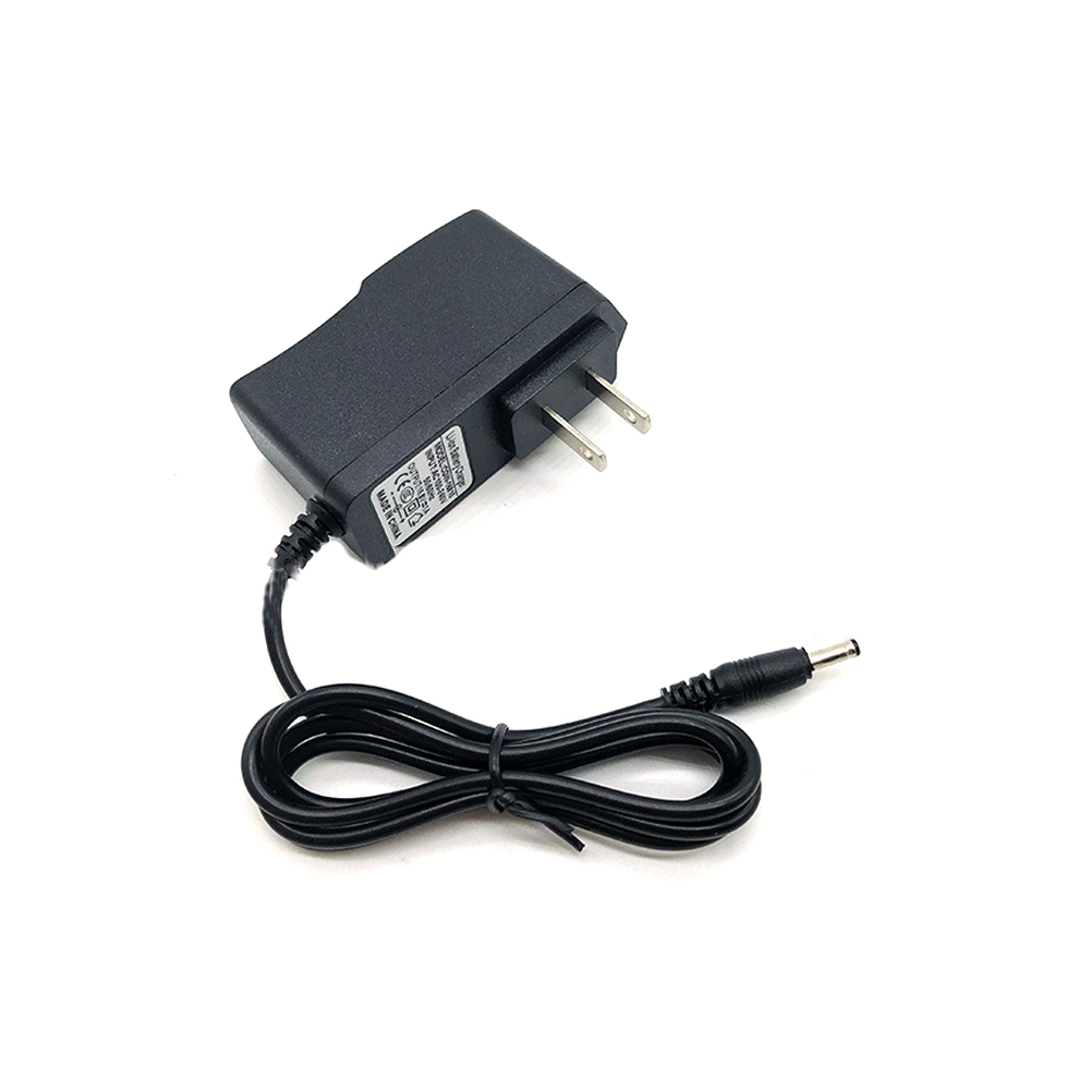 Импульсный адаптер питания миниатюрный блок питания 4.5В 1А 4Вт штекер 3.5/1.35