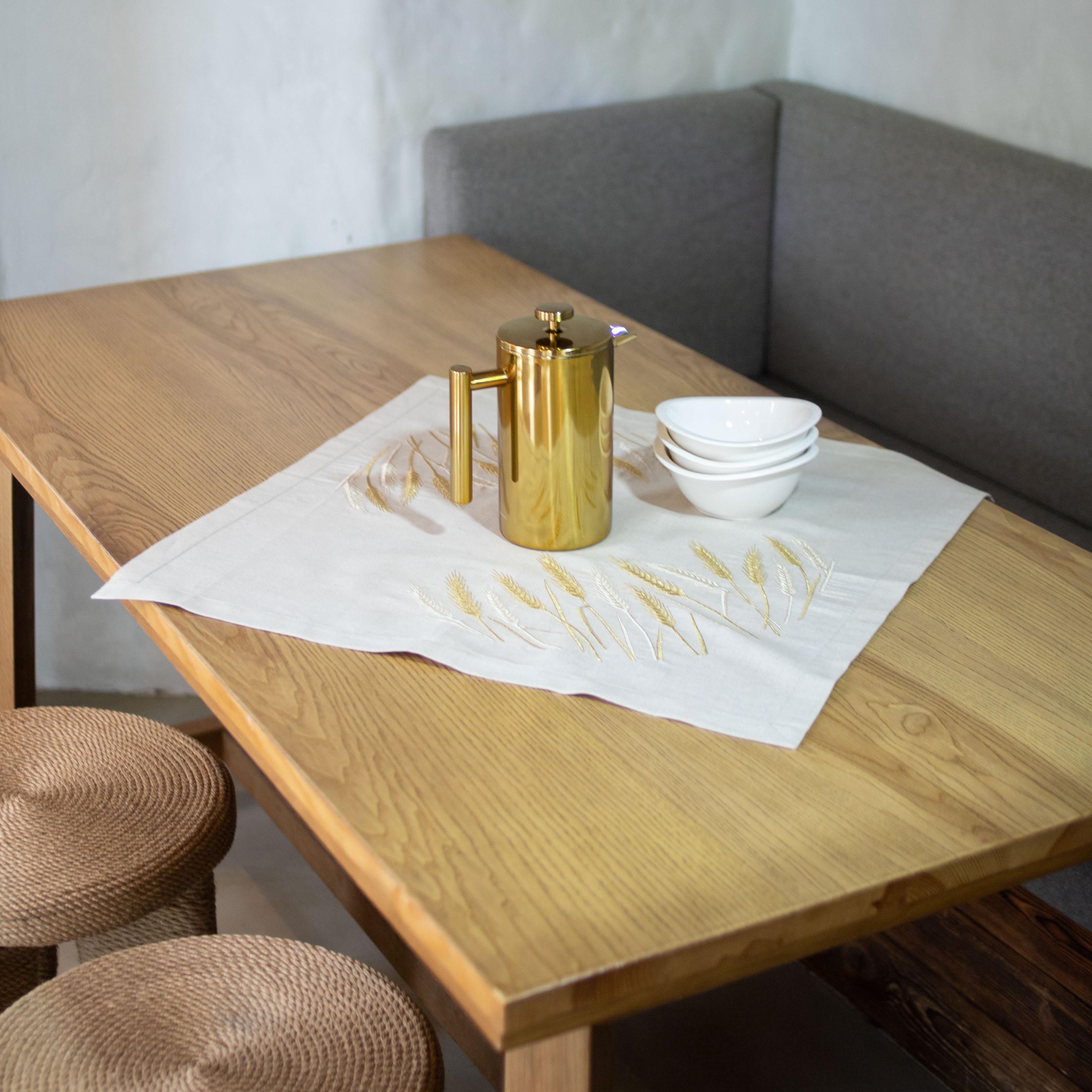 Серветка вишита Пшеничне поле 0,64х0,64 м (363-22/00)