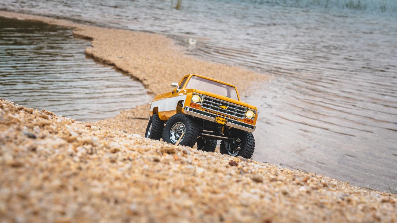 Машинка на радиоуправлении FMS 1:18 Chevrolet K10 RTR Желтый - фото 4 Машинка на радиоуправлении FMS 1:18 Chevrolet K10 RTR Желтый - фото 4