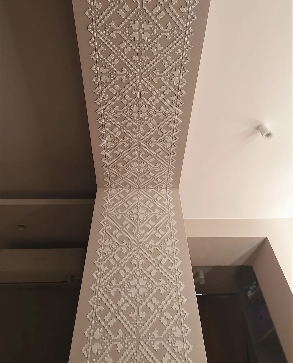 Трафарет DFA украинский узор вышиванка для штукатурки и краски 0,3-1 мм (Z00006-d) - фото 2