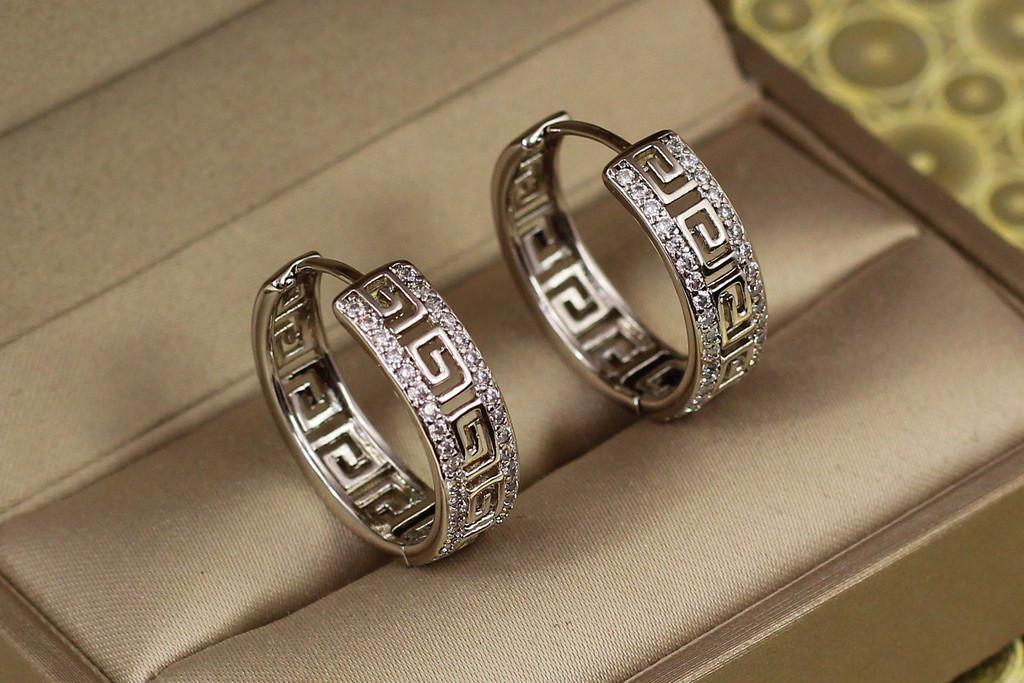 Серьги Xuping Jewelry с греческим узором бортики из камешков 2,2 см Серебристый (2278084290)