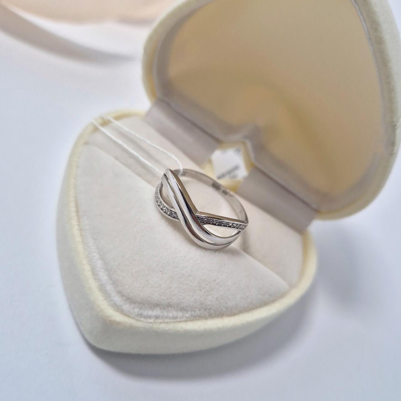 Каблучка з білими каменями нескінченність срібло 925 проби родоване р. 19.0 - фото 7 Каблучка з білими каменями нескінченність срібло 925 проби родоване р. 19.0 - фото 7