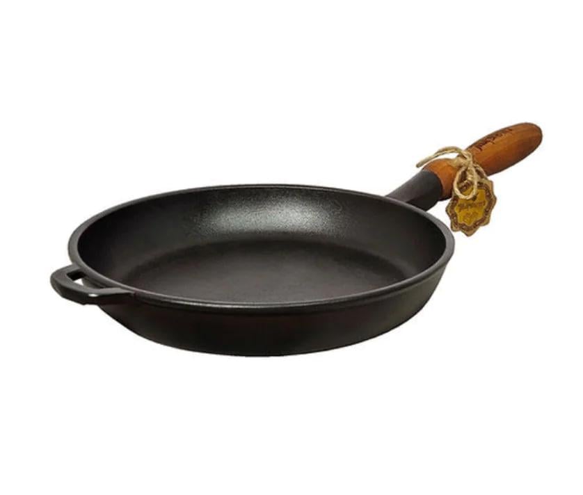 Сковорода чугунная литая Maysternya с деревянной ручкой 24х4 см (Т302Ук)