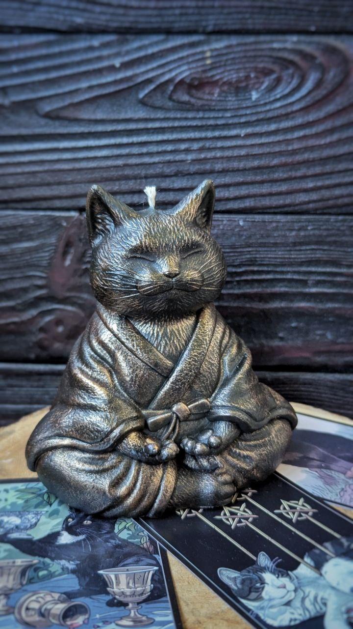Свеча восковая Кот-Будда большой