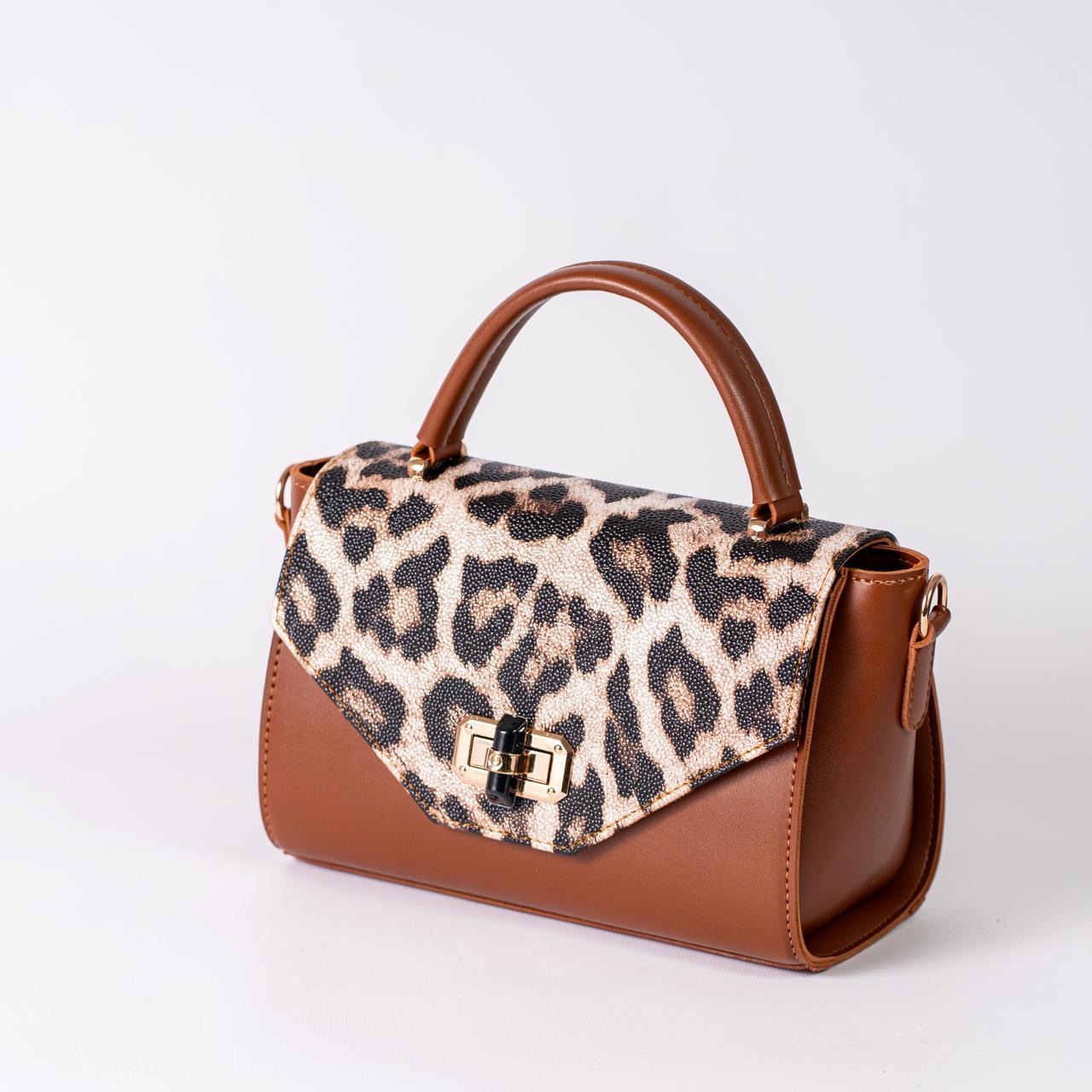 Сумка женская с клапаном леопард XENIA № 38-24 из эко-кожи Охра - фото 4