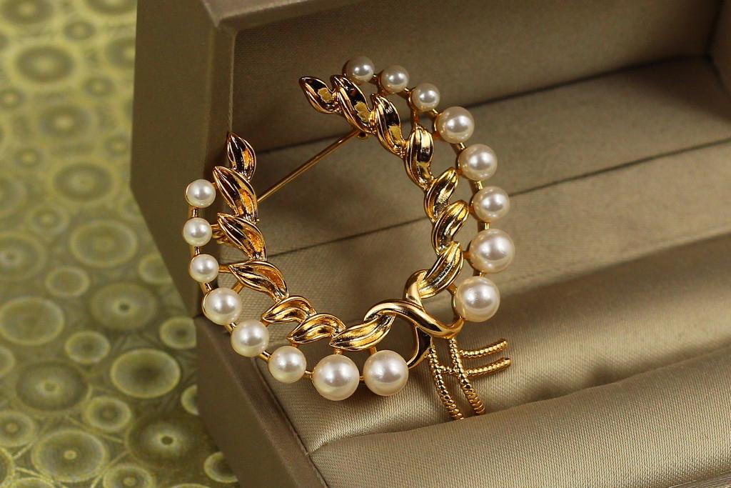 Брошь Xuping Jewelry Жемчужная подкова 4,5 см Золотистый (2198987237)