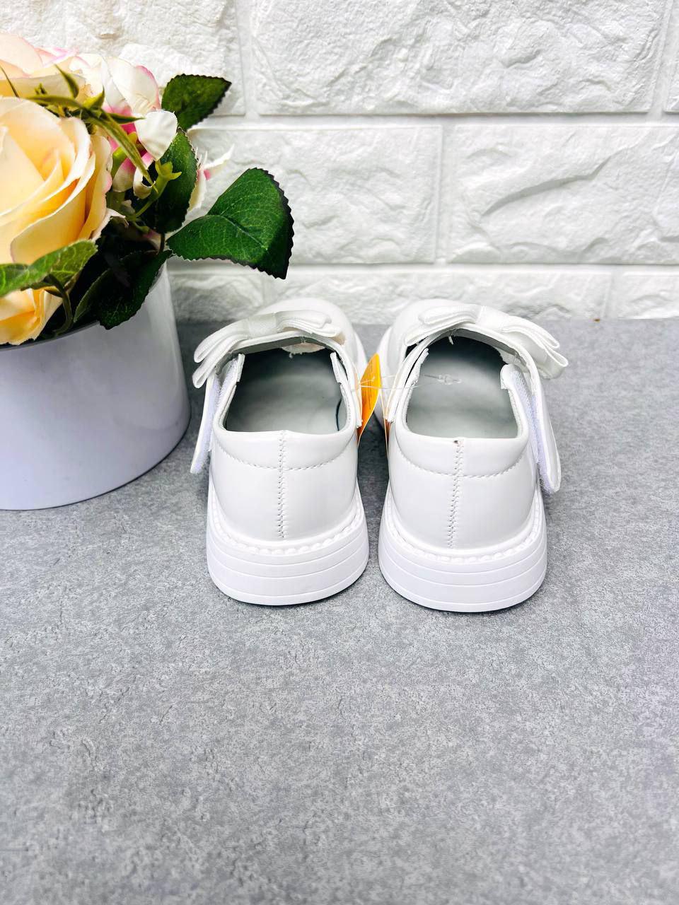 Туфлі класичні для дівчинки Clibee 1767 р. 26 16,2 см Білий (1767) - фото 3 Туфлі класичні для дівчинки Clibee 1767 р. 26 16,2 см Білий (1767) - фото 3