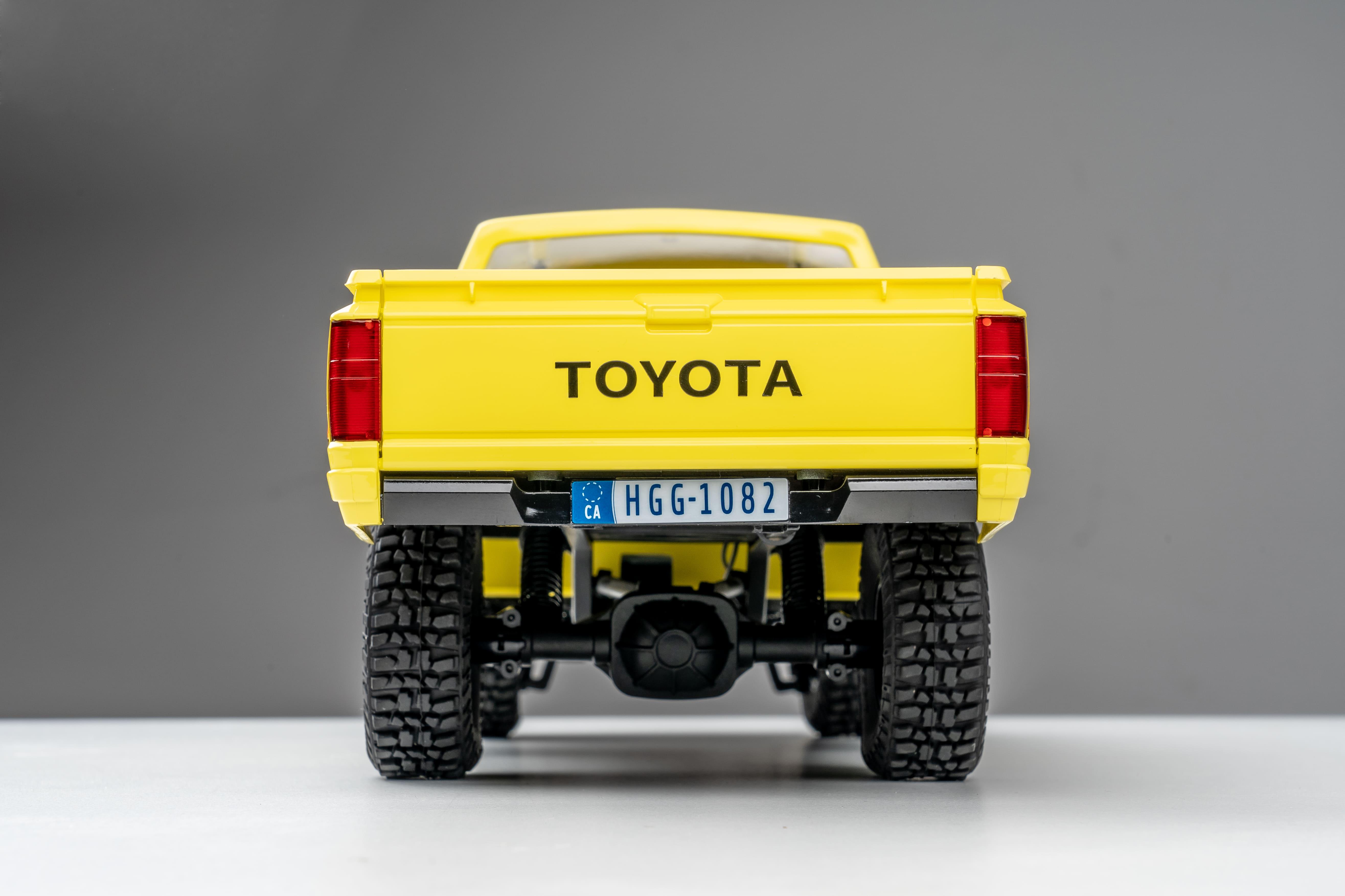 Машинка на радіокеруванні FMS 1:18 Toyota Hilux RTR - фото 29 Машинка на радіокеруванні FMS 1:18 Toyota Hilux RTR - фото 29