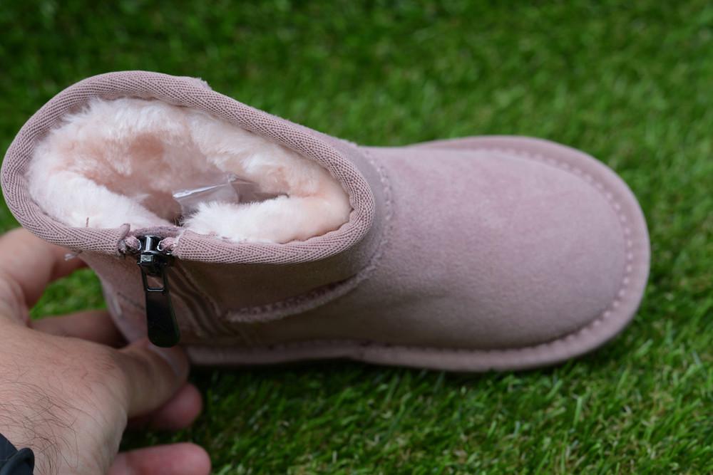 Уггі дитячі зимові Ugg hengji на овчині для дівчинки р. 27 Рожевий (11376492) - фото 2 Уггі дитячі зимові Ugg hengji на овчині для дівчинки р. 27 Рожевий (11376492) - фото 2