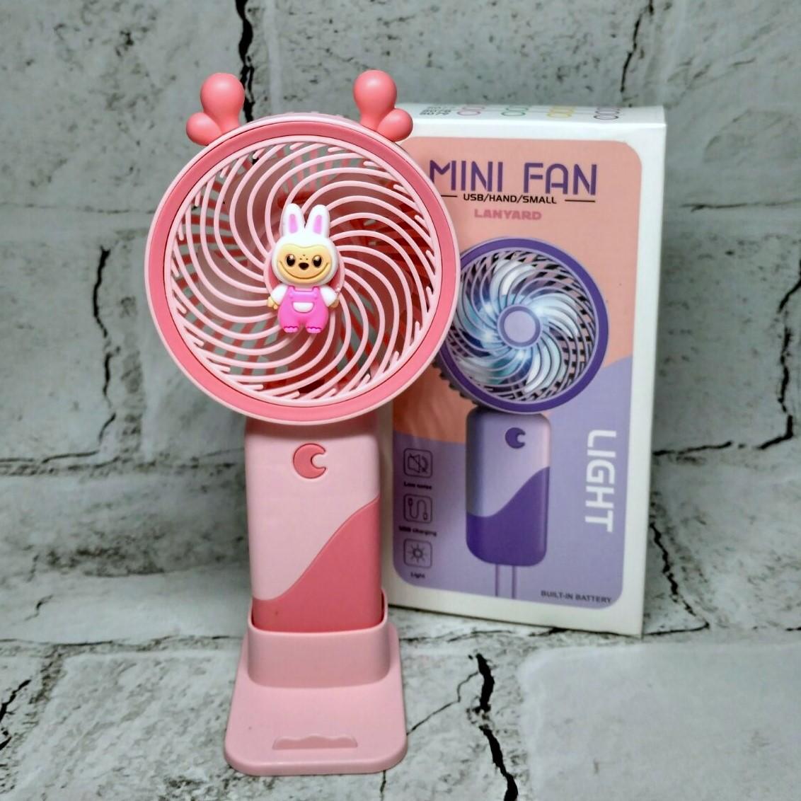 Детский портативный мини-вентилятор Лабубу 15 см Розовый (S078-2)