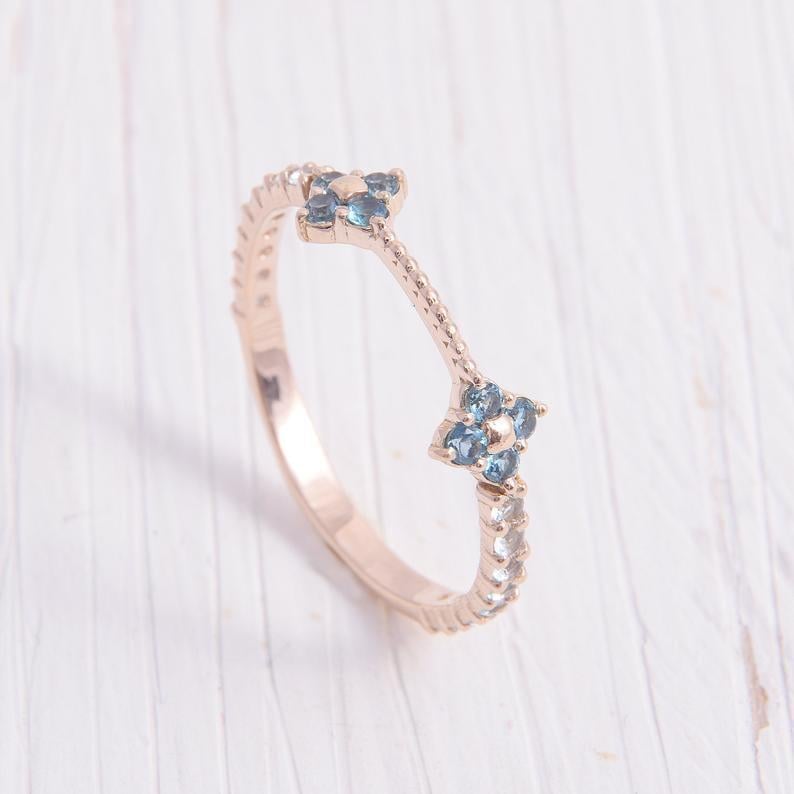 Кільце жіноче з червоного золота з топазами (2246298288)