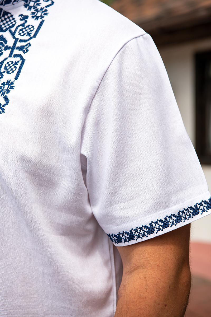 Вышиванка льняная мужская с коротким рукавом с синим остронаментом 5XL Белый (1877379097) - фото 4