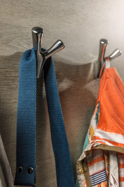 Гачок для одягу настінний GTV TORNA металевий 71х81х47 мм Хром (24767859) - фото 6