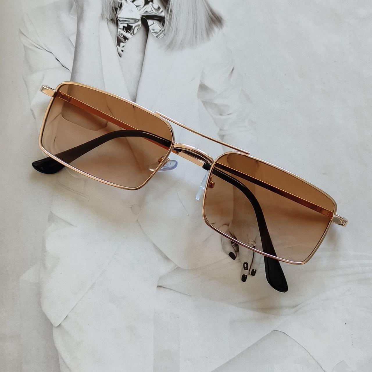 Очки прямоугольные коричневая линза