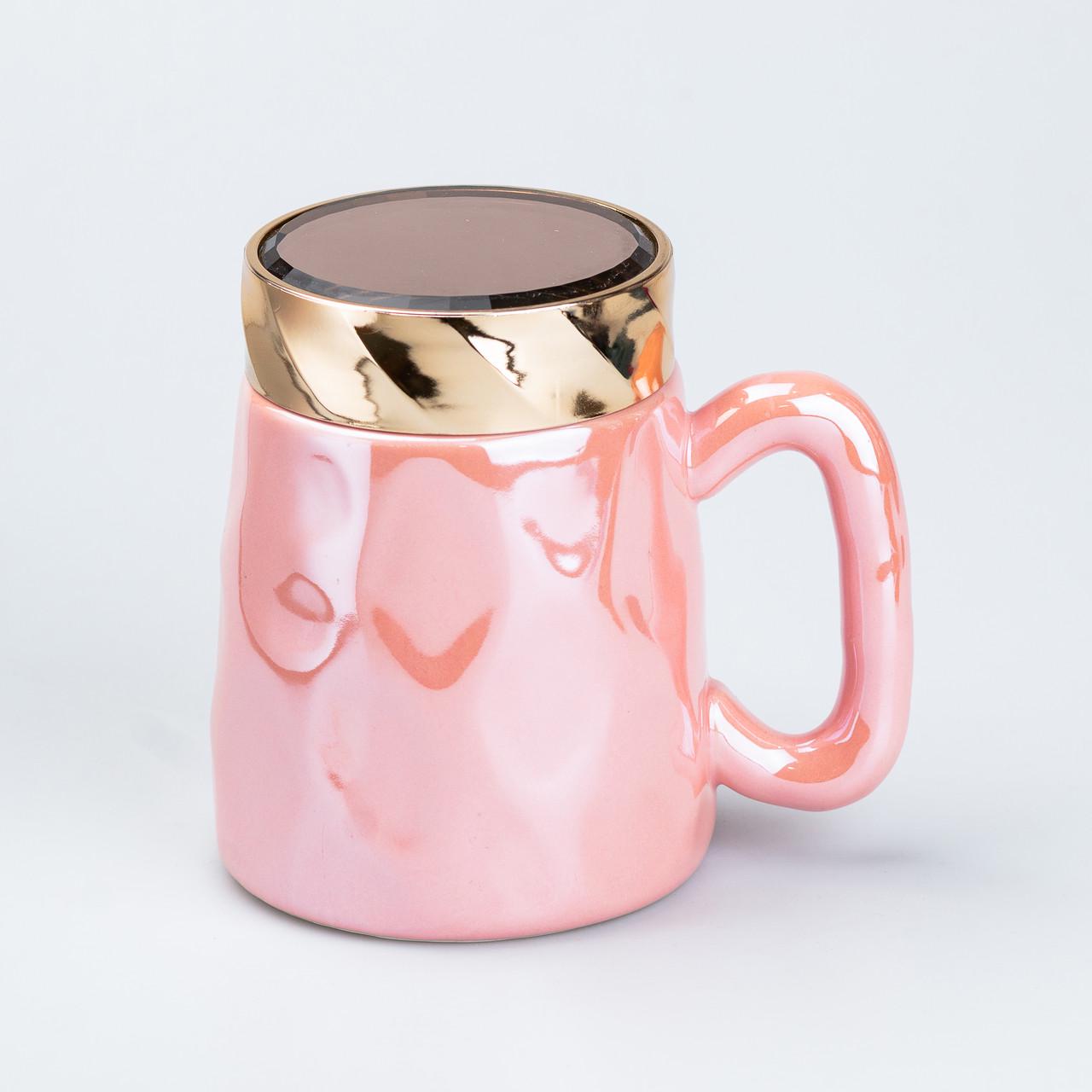 Чашка с крышкой керамическая в зеркальной глазури 450 мл Розовый (4389)