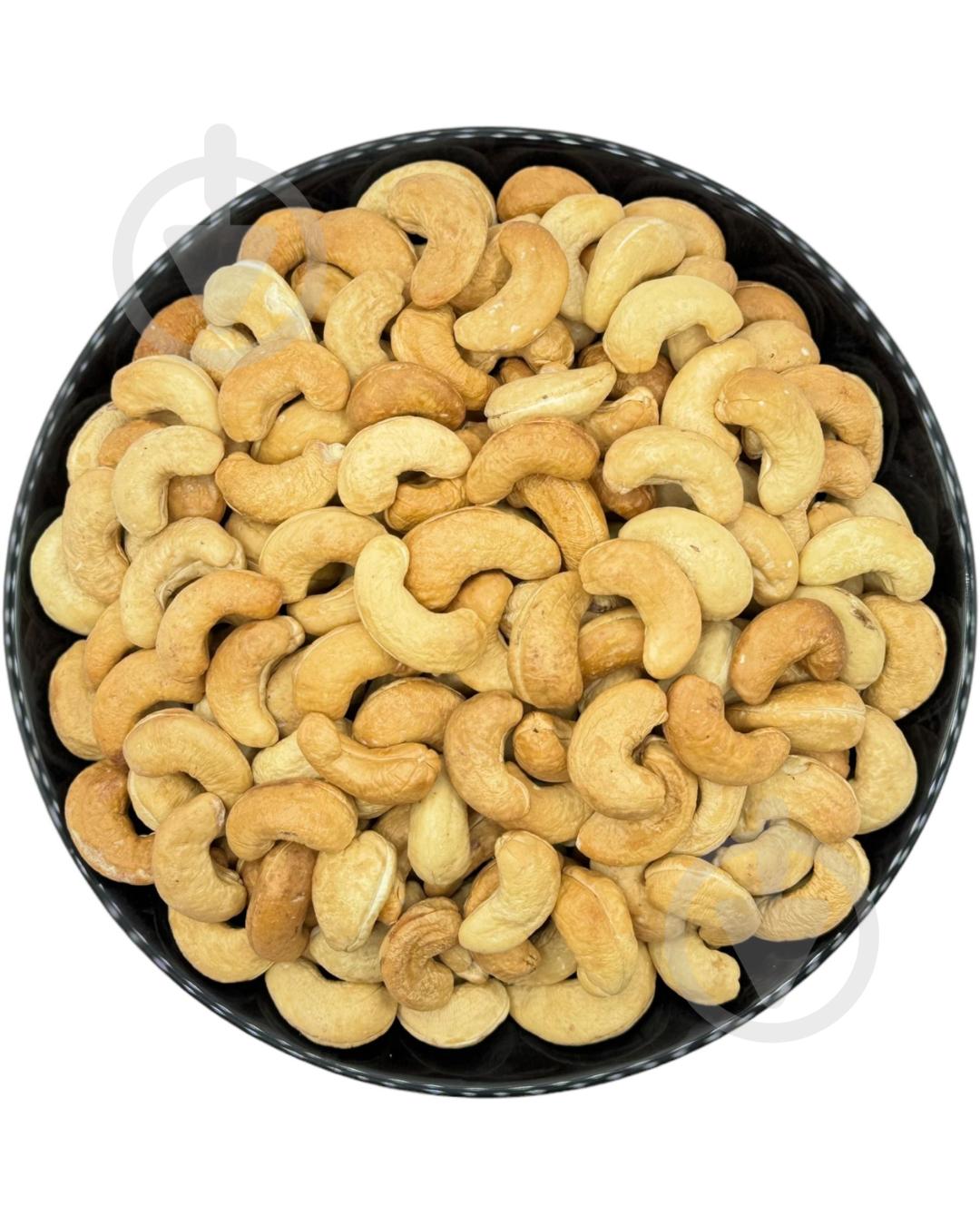 Кешью жареный W-320 200 г (1102)