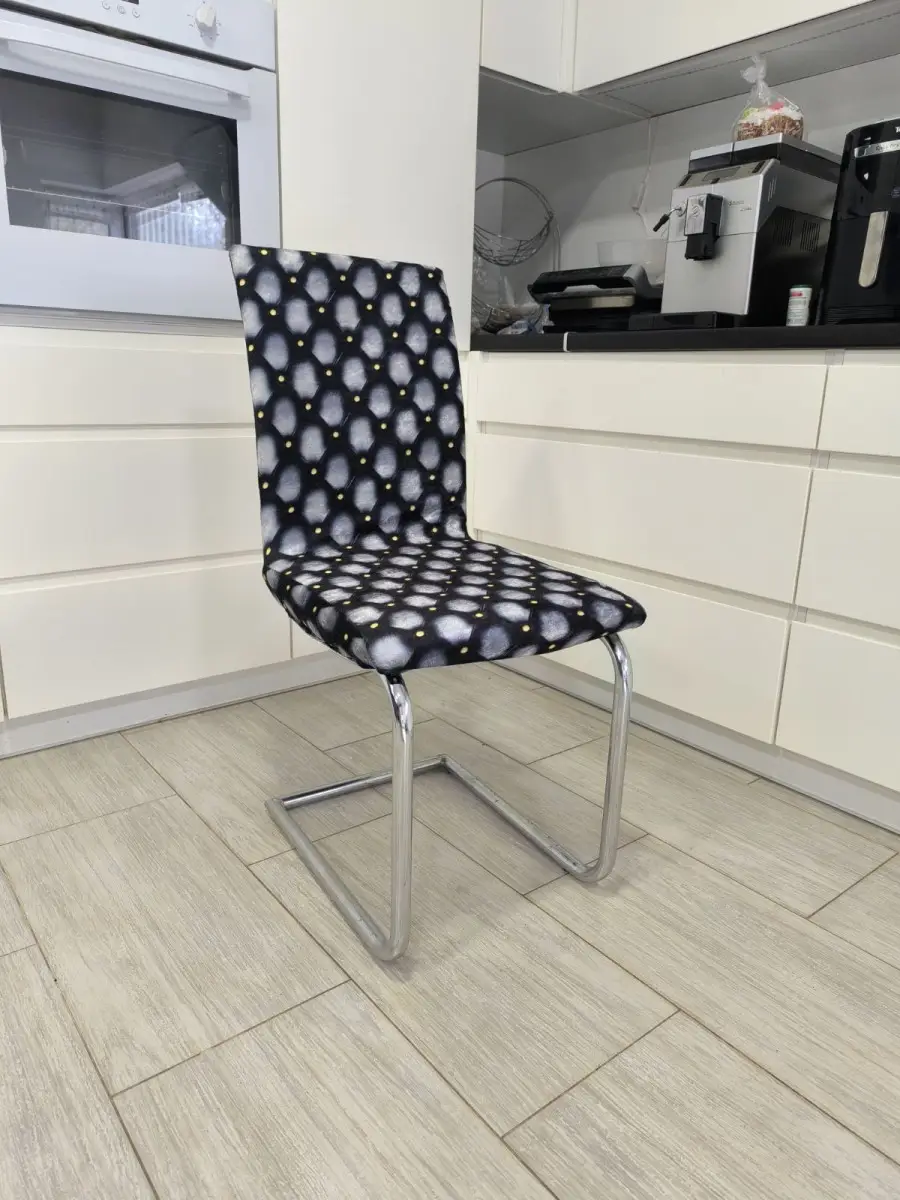 Чохол на стілець універсальний Абстракція Точки 50731 (8-6-5080167)