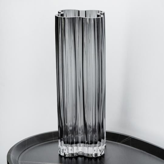 Ваза стеклянная Elisey Лепестки тумана 30 см (9099-003)