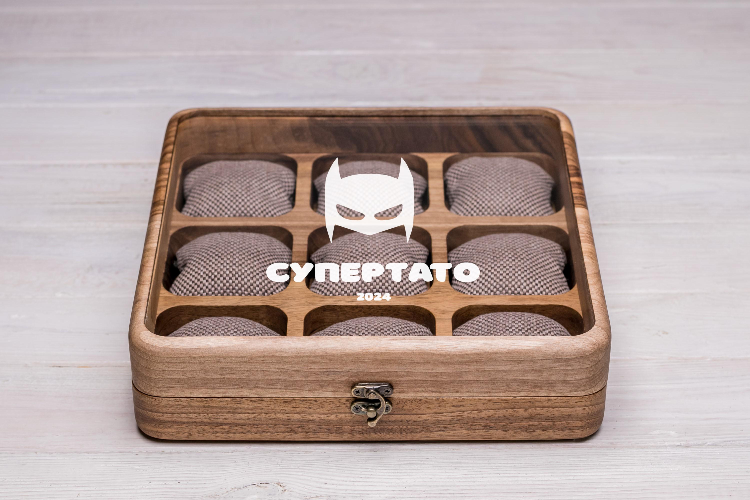 Коробочка-подставка EcoWalnut деревянная для часов с персонализацией на подарок (EB-14.9.1)