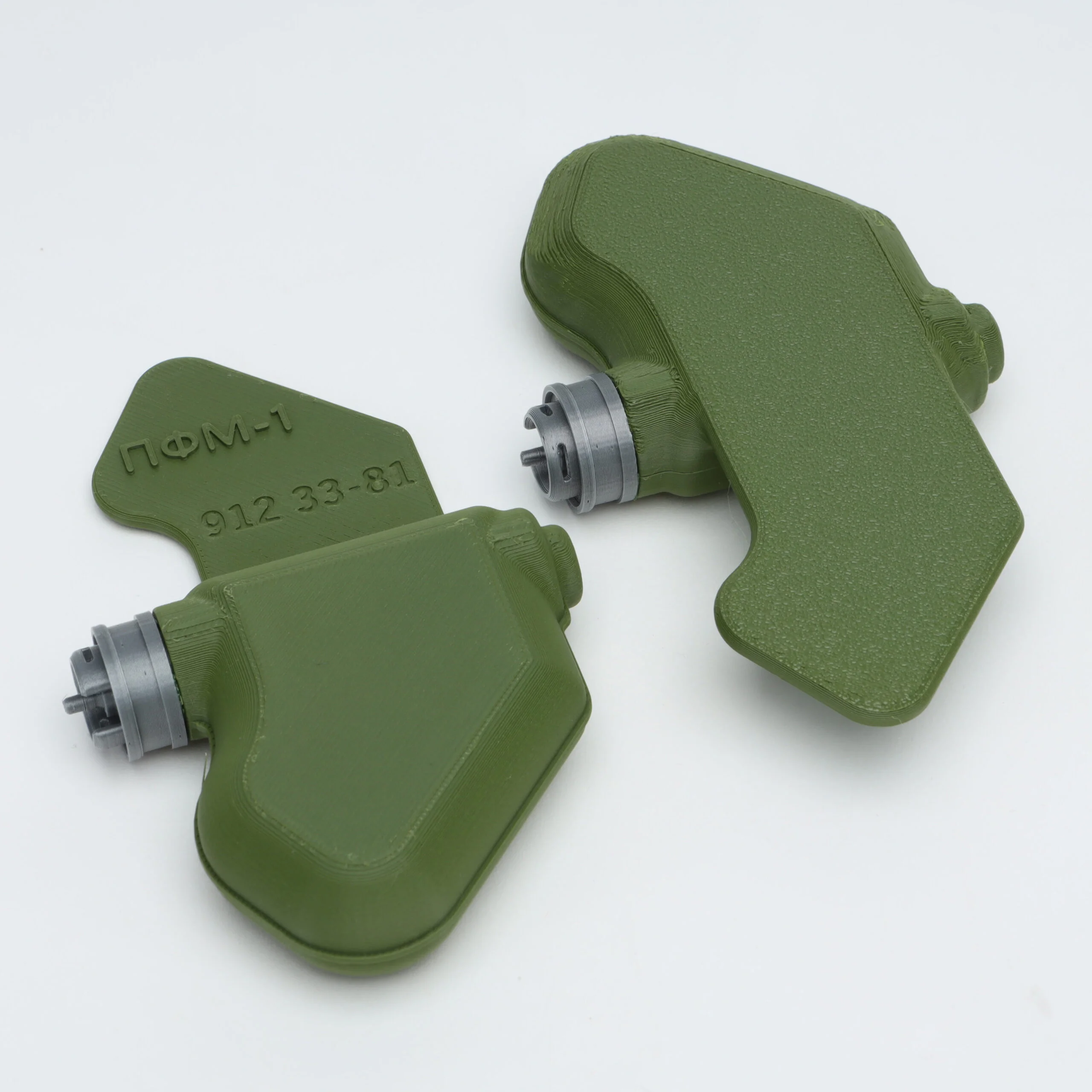 Макет противопехотной фугасной мины нажимного действия (ПФМ-1)