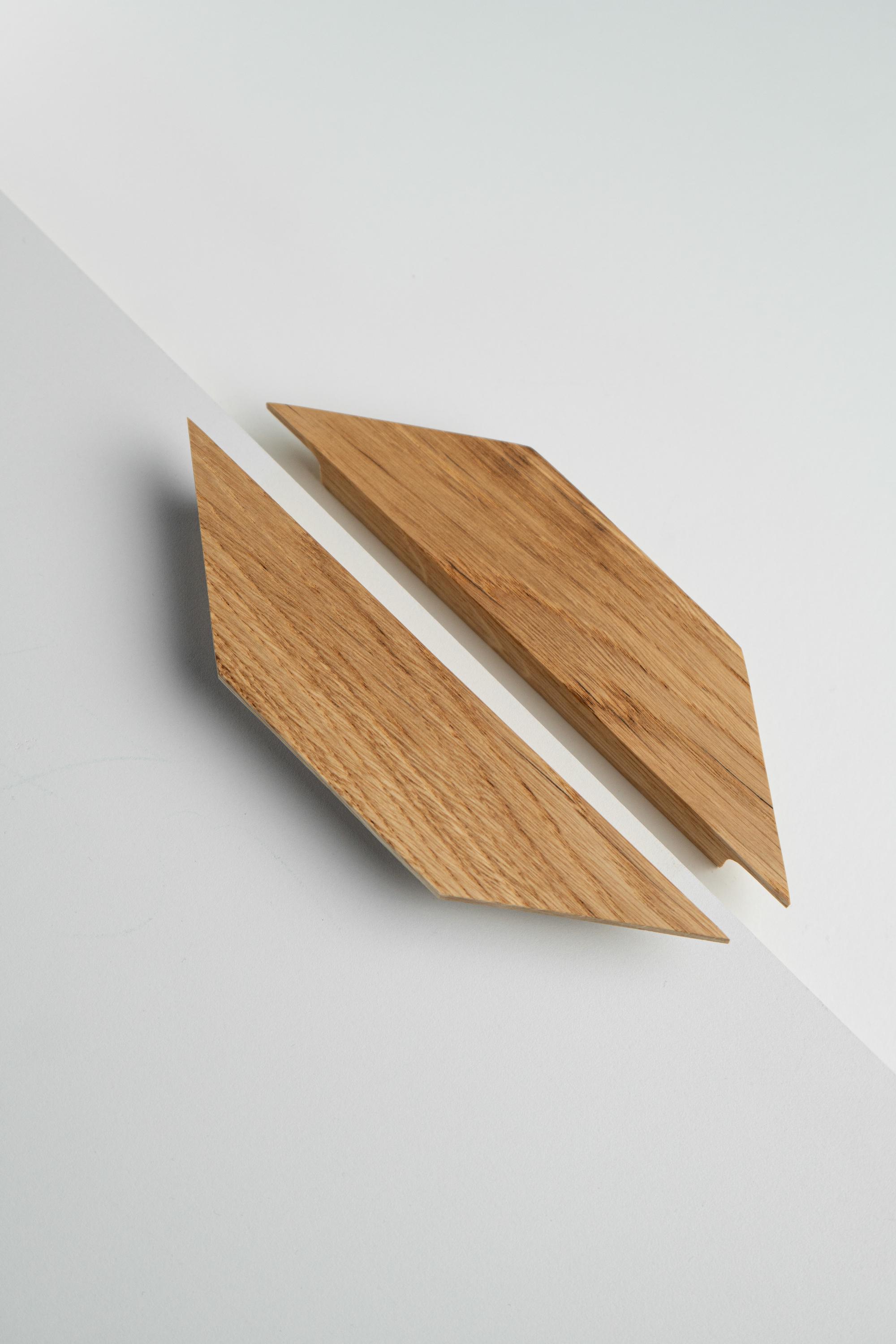 Меблева ручка DIAMOND із дерева комплект 183 мм