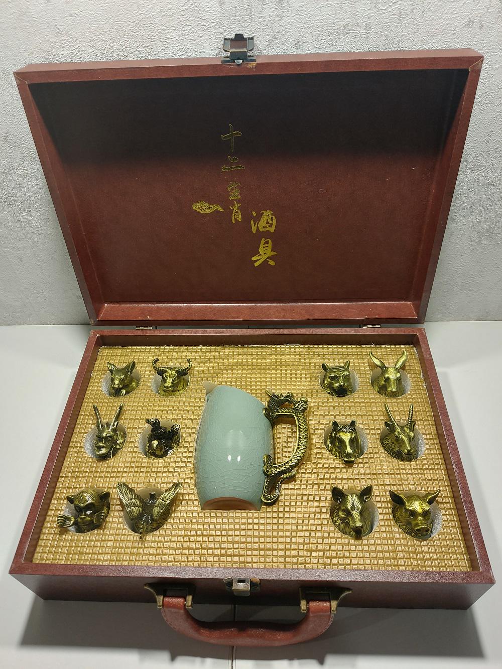 Набор бокалов для вина с изображением китайского зодиака 13 предметов