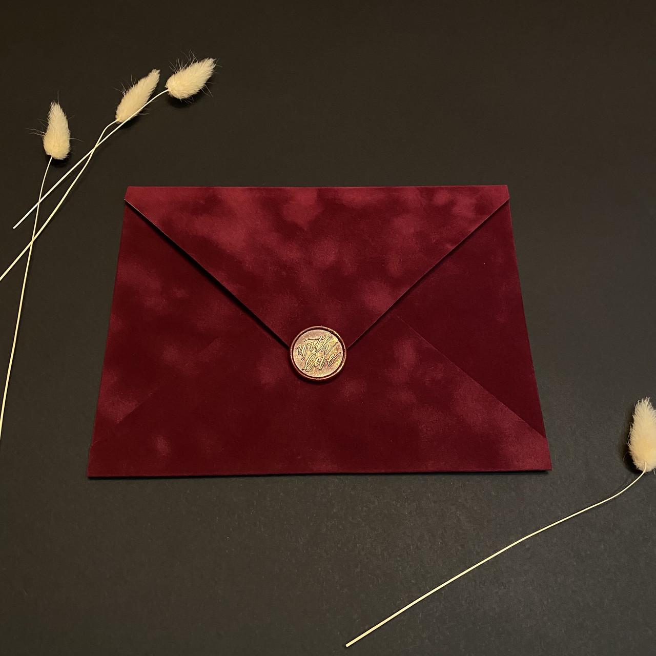 Конверт оксамитовий з підкладкою А5 16х21,5 см на магнітній застібці з декором Червоний (1773039927)