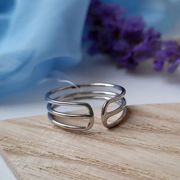 Кольцо из серебра безразмерное (76086) Кольцо из серебра безразмерное (76086)