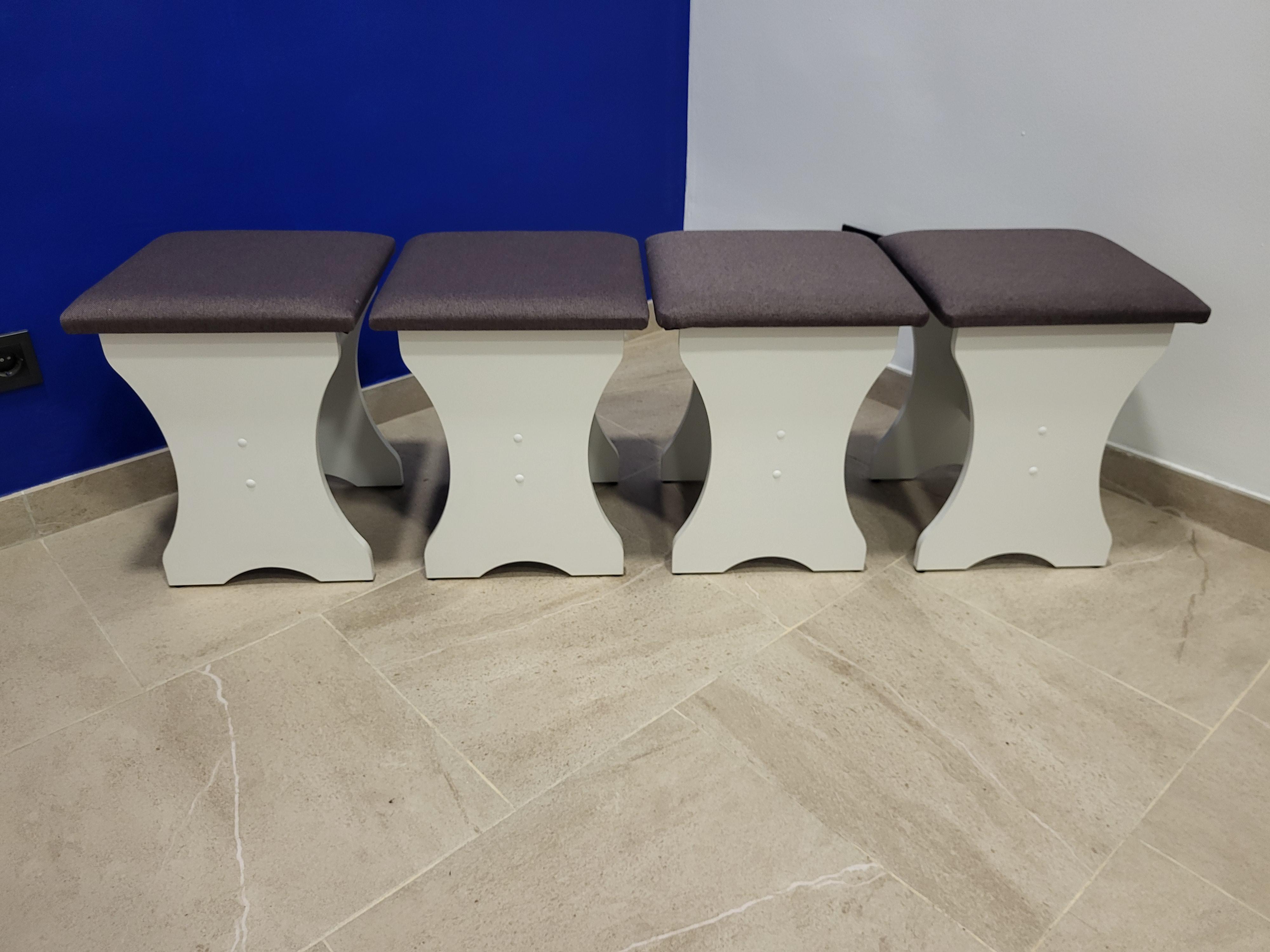 Комплект табуретів Сімейний 35х35х44 см 4 шт. Білий/Бонус Нова (TTTT-B-BN) Комплект табуретів Сімейний 35х35х44 см 4 шт. Білий/Бонус Нова (TTTT-B-BN)