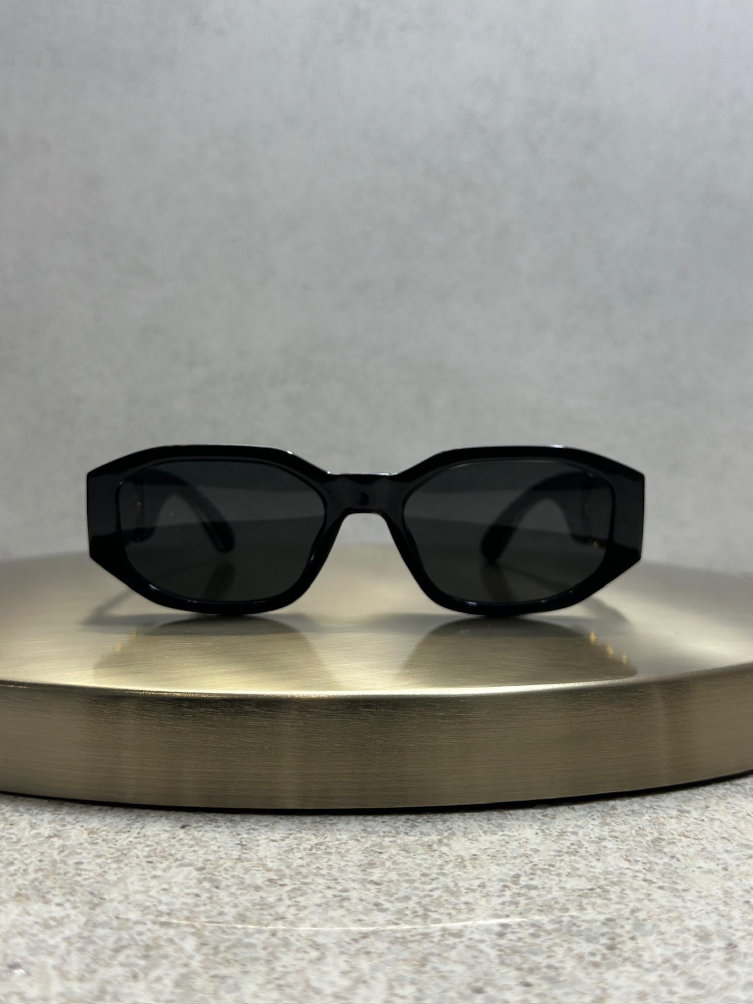 Солнцезащитные очки Versace VE4361 GB1/87 Biggie Black/Grey