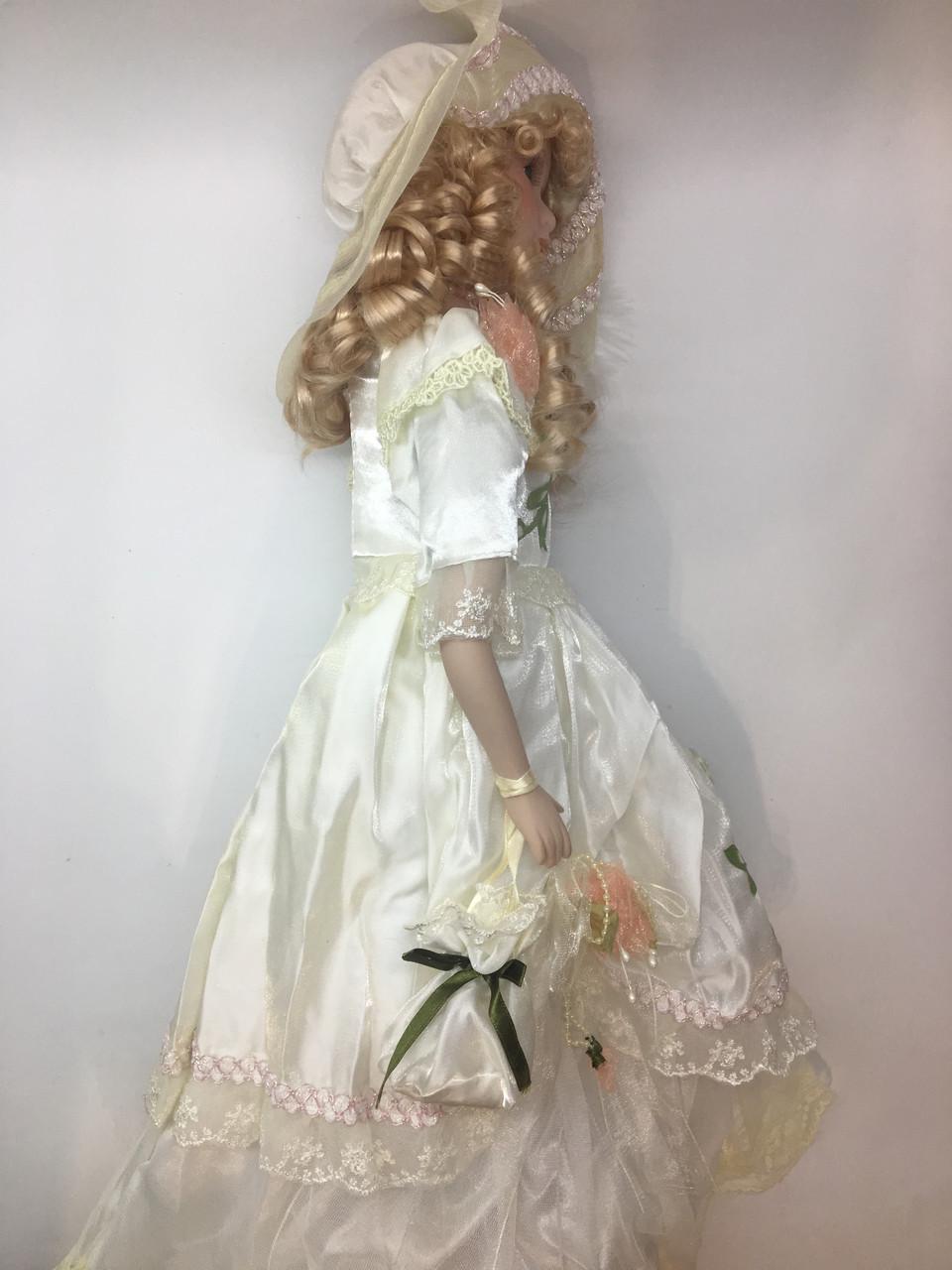 Лялька сувенірна Porcelain doll Софія порцелянова 50 см (1303-03) - фото 7