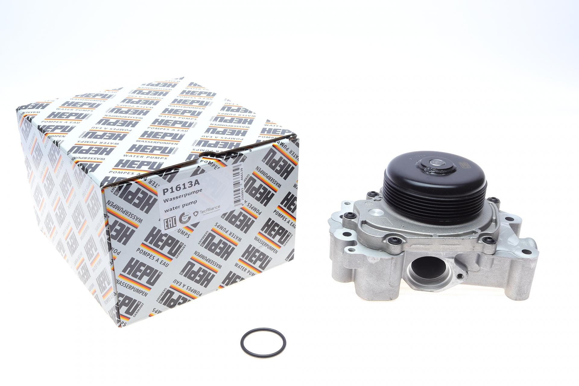Помпа воды Hepu Mercedes C-class W204/S204/E-class W212/Vito W447 OM651 08- P1613A