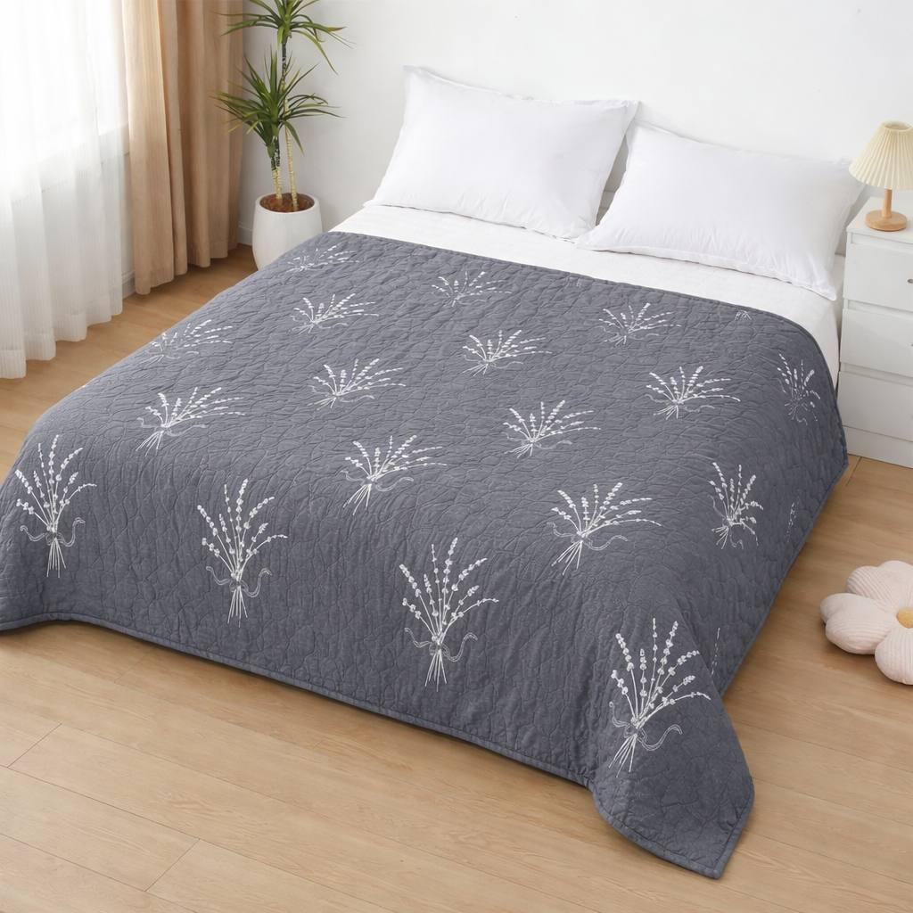 Покрывало стеганое с цветочным принтом 210х250 см Серый с белым узором (2939539468)
