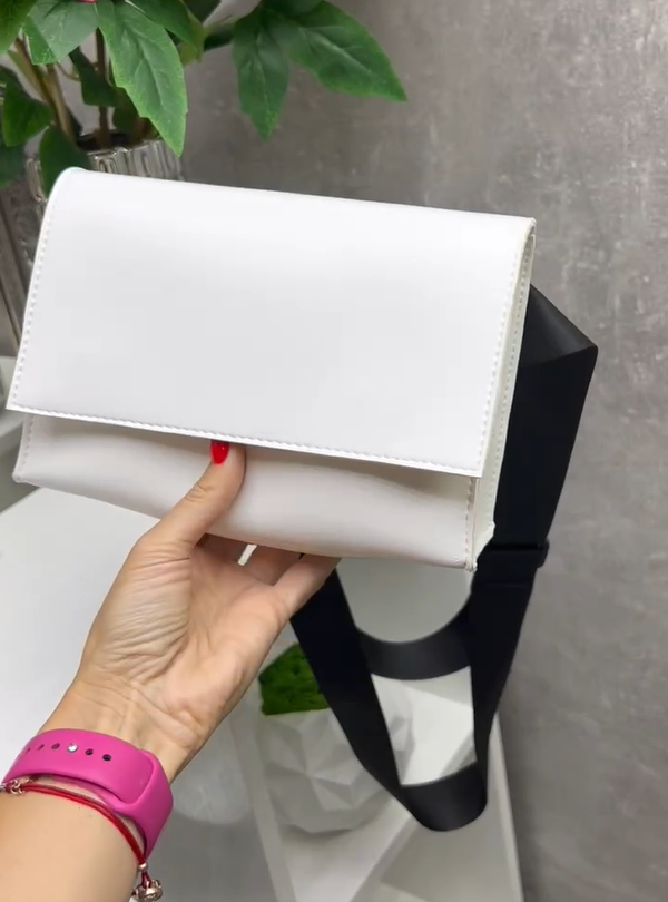 Сумка через плечо женская современная городская экокожа 22х15х7 см Белый - фото 3 Сумка через плечо женская современная городская экокожа 22х15х7 см Белый - фото 3