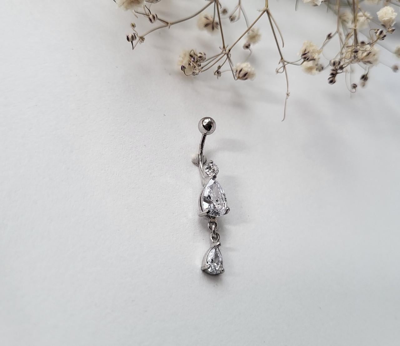 Пирсинг в пупок с подвеской с белыми камнями серебро 925 пробы 2,10 г (604121р)