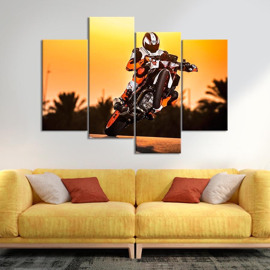 Картина Автомобиль Гонщик на KTM 1290 Super Duke R на закате 149x106 см (A1217-4)