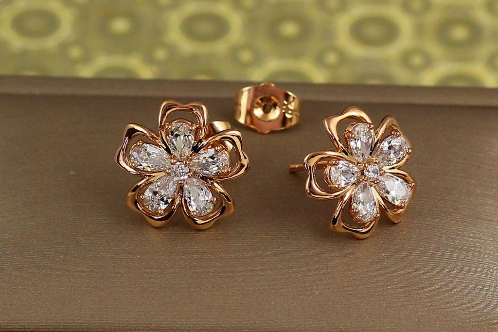 Серьги гвоздики Xuping Jewelry Адениум 1,5 см Золотистый (2227477611)