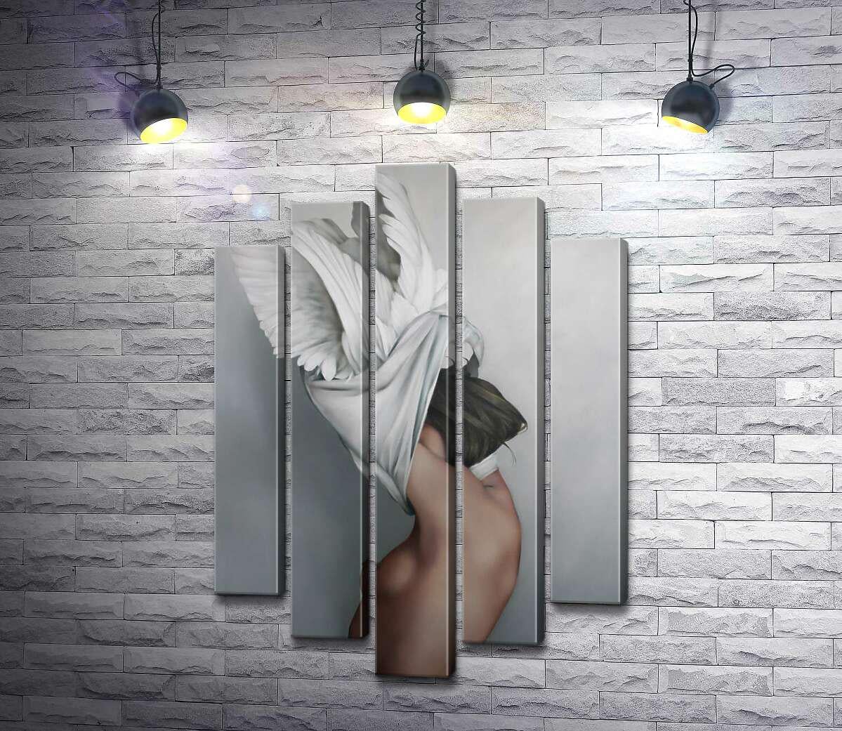 Модульная картина ArtPoster Белые крылья на голове девушки – Эми Джадд (Amy Judd) 100x150 см Модуль №26 (001237)