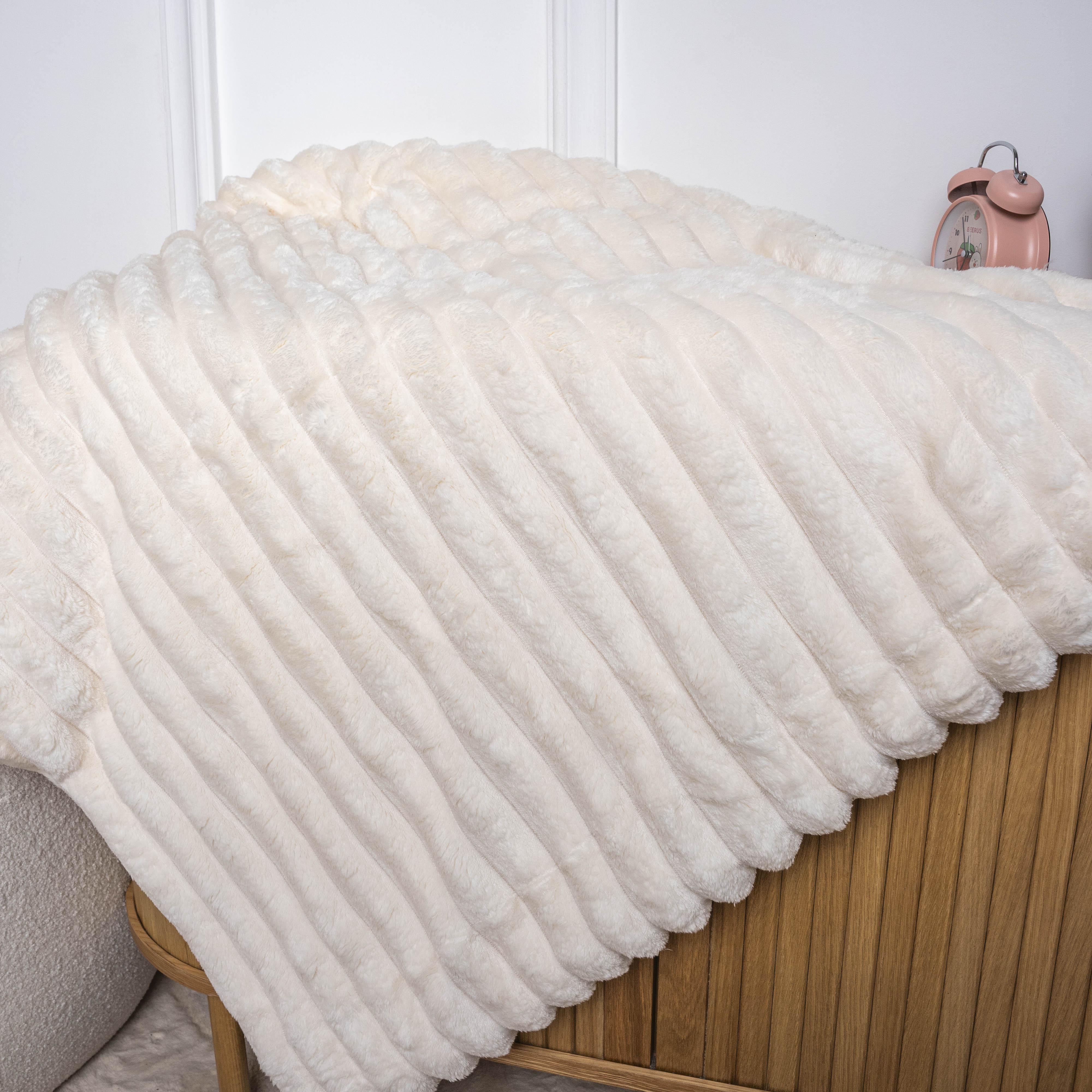 Плед Шарпей 86595 широка полоска полуторний Білий (9207_8) Плед Шарпей 86595 широка полоска полуторний Білий (9207_8)