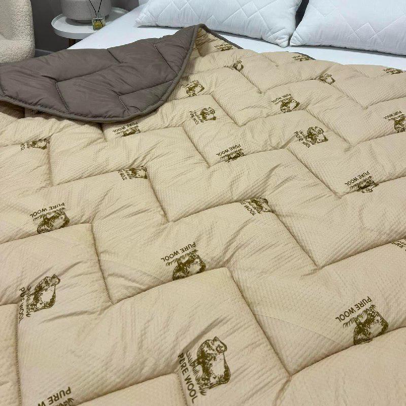 Одеяло всесезонное Pure Wool с искусственной шерстью двухстороннее 180x210 см Кофейный (29415004) - фото 2 Одеяло всесезонное Pure Wool с искусственной шерстью двухстороннее 180x210 см Кофейный (29415004) - фото 2