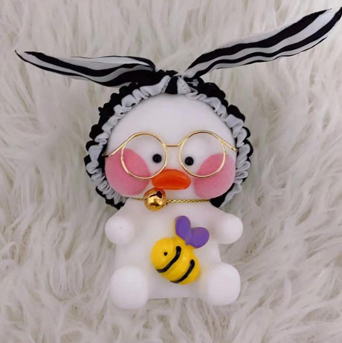 Брелок Lalafanfan Белая утка с черно-белой полосатой лентой 10 см (a00361e7)