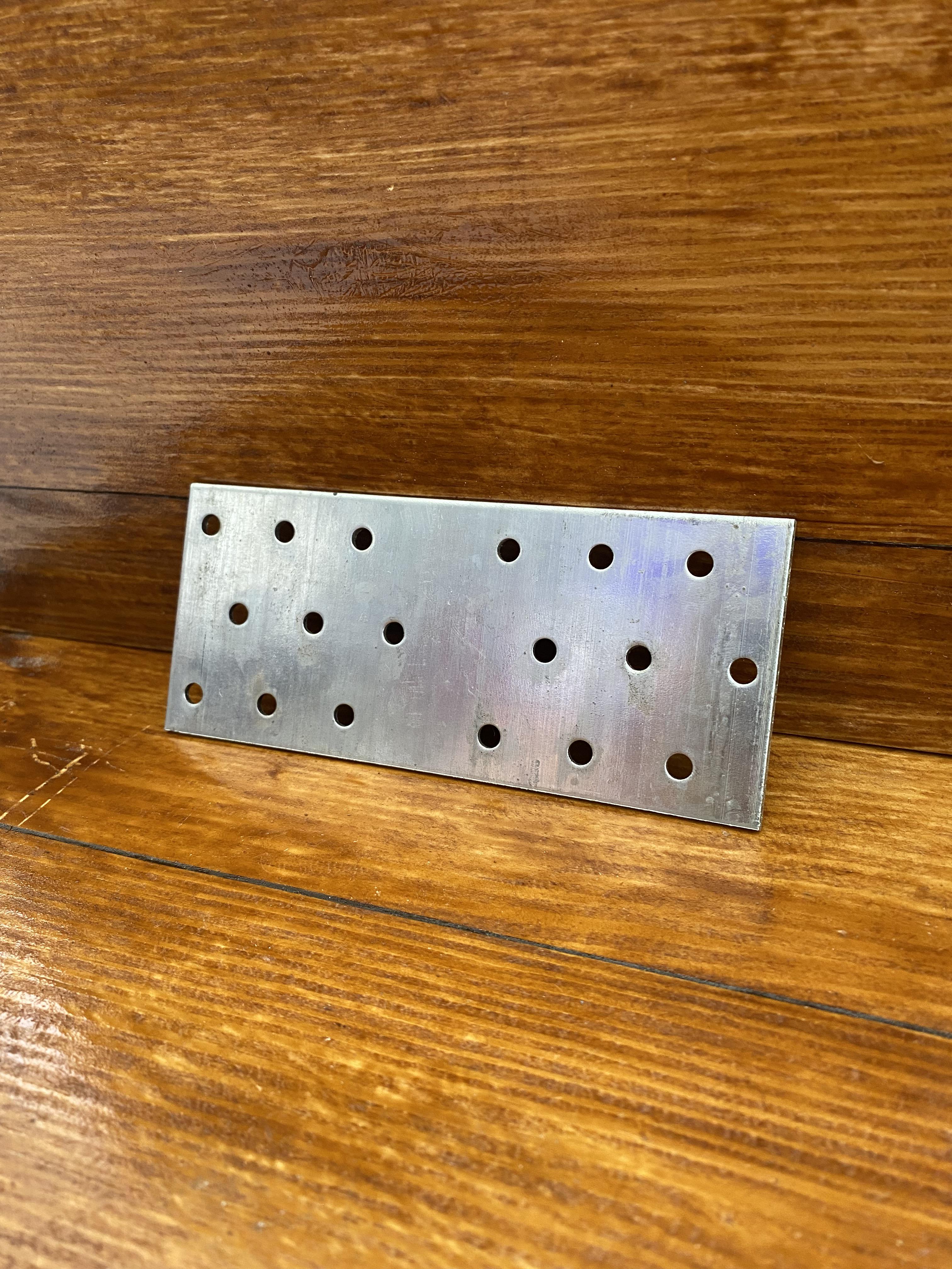 Пластина оцинкована 140х60х2 мм (СР64)