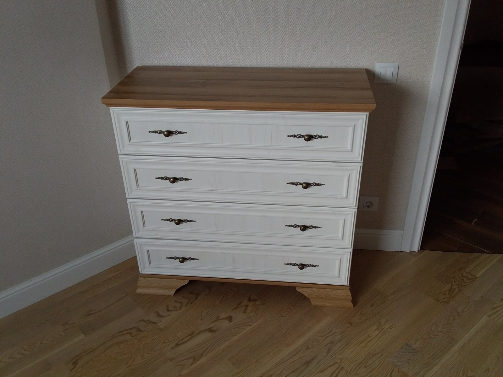 Комод для спальни с выдвижными ящиками Мебель-Сервис Ирис 4Ш 93,4х39х166,3 см Андерсон пайн/Дуб золотой (2214548) - фото 3 Комод для спальни с выдвижными ящиками Мебель-Сервис Ирис 4Ш 93,4х39х166,3 см Андерсон пайн/Дуб золотой (2214548) - фото 3