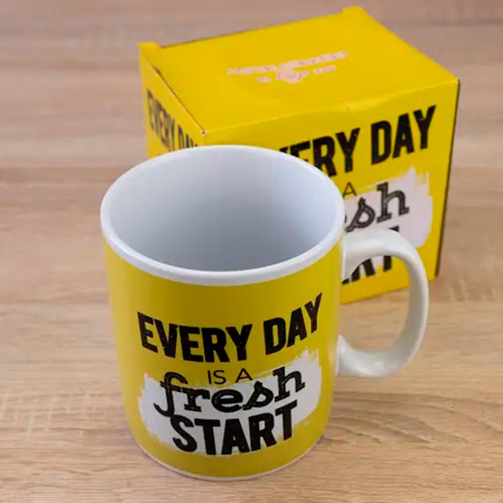 Чашка гигант керамическая "Every day is a fresh start" 1000 мл (27-PC1-2709) - фото 4 Чашка гигант керамическая "Every day is a fresh start" 1000 мл (27-PC1-2709) - фото 4