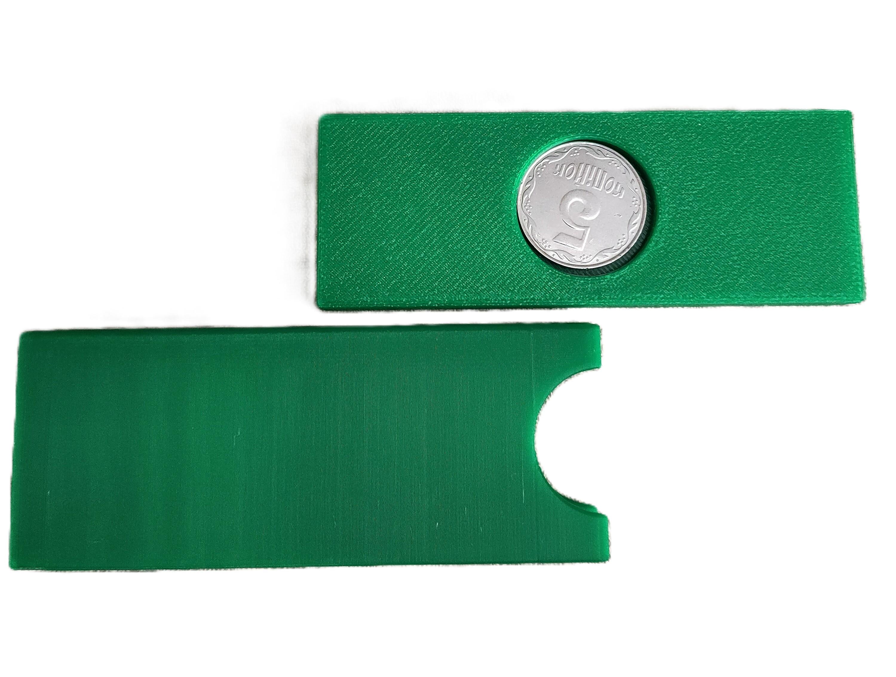 Фокус з монетою зникнення і повернення 40х100х10 мм (FOM-40G-SEL) Фокус з монетою зникнення і повернення 40х100х10 мм (FOM-40G-SEL)