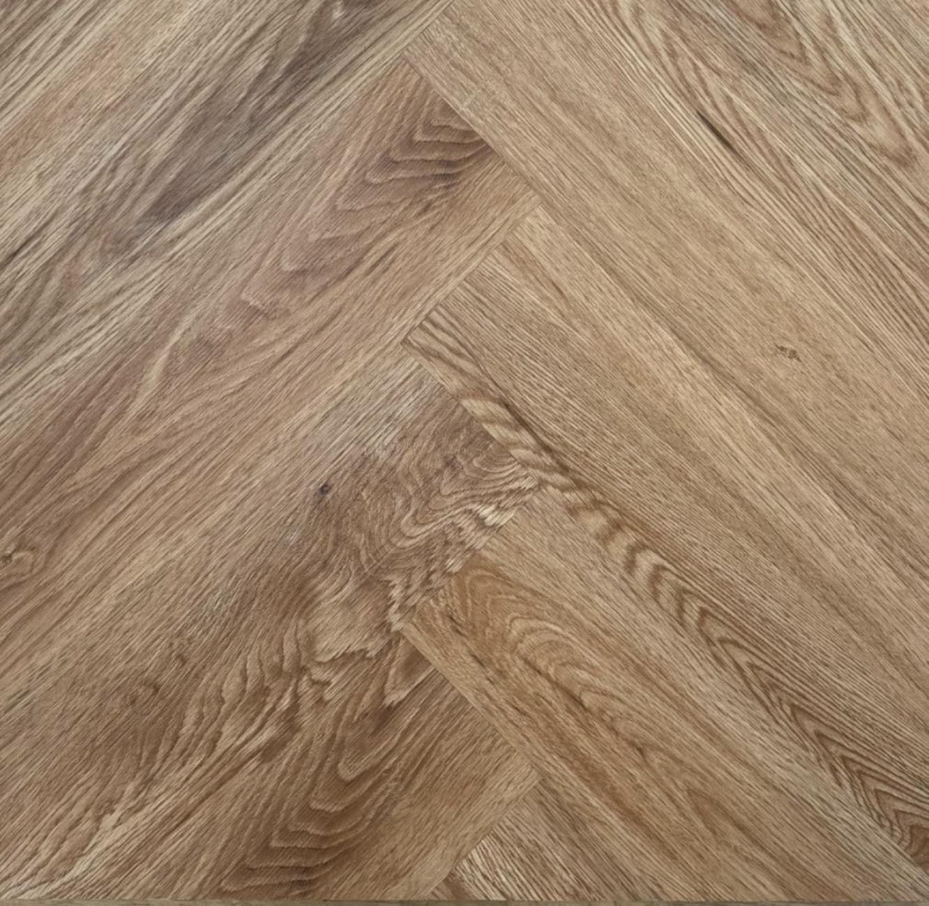 Пол виниловый клеевой Елка влагостойкая 622x116x2,5 мм (9140) Пол виниловый клеевой Елка влагостойкая 622x116x2,5 мм (9140)