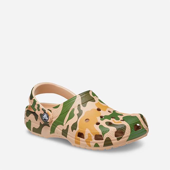 Сабо Crocs Classic Printed Camo Clog р. 42-43 (206454 CHAI/TAN) - фото 1